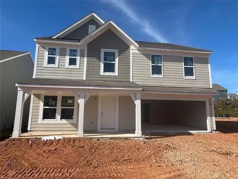 820 Crystal Lake Pkwy, Hoschton, GA 30548