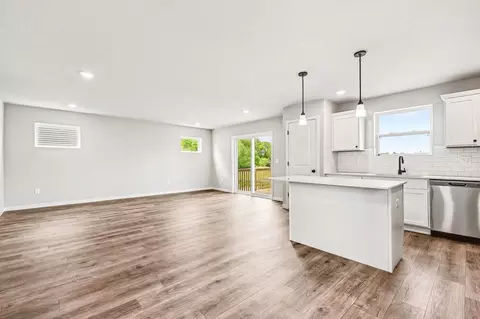 Living - Galloway Dr., Manchester, MI 48158 photo 2 of 3
