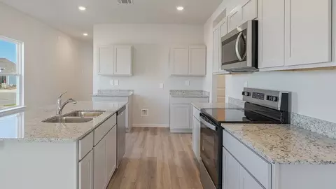 Kitchen - 1010 Blue Stone Dr, Beasley, TX 77417 photo 3 of 5