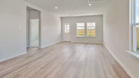 Living - 1010 Blue Stone Dr, Beasley, TX 77417 photo 2 of 3