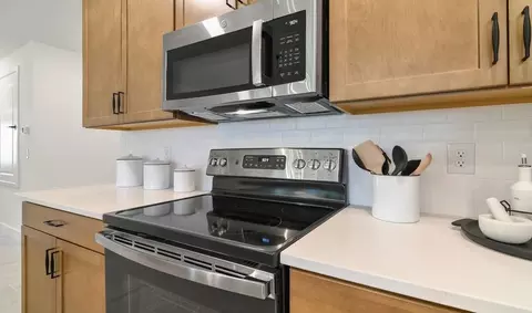 Kitchen - 4528 SW 132nd Pl, Ocala, FL 34473 photo 3 of 4