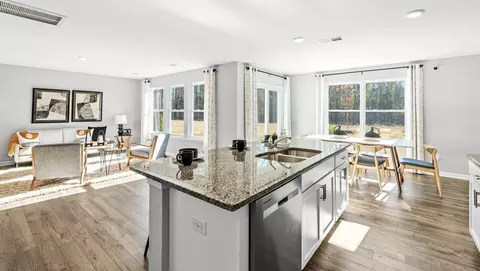 Kitchen - 309 Oak Ridge Rd, Clinton, SC 29325 photo 5 of 11