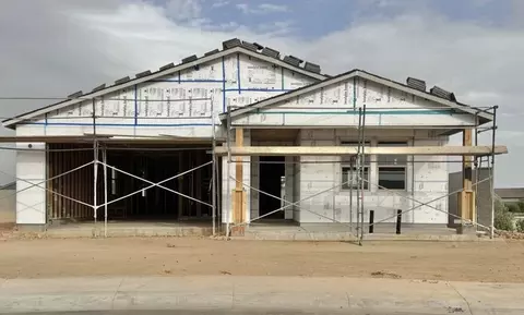 10461 N 157 Dr, Waddell, AZ 85355