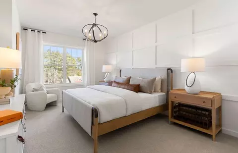 Bedroom - 30 E Point Dr, Rumford, RI 02916 photo 6 of 8