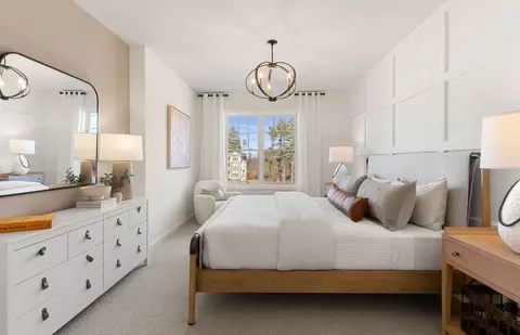Bedroom - 30 E Point Dr, Rumford, RI 02916 photo 3 of 8