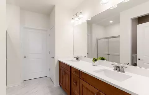 Entry Way - 30 E Point Dr, Rumford, RI 02916 photo 2 of 4