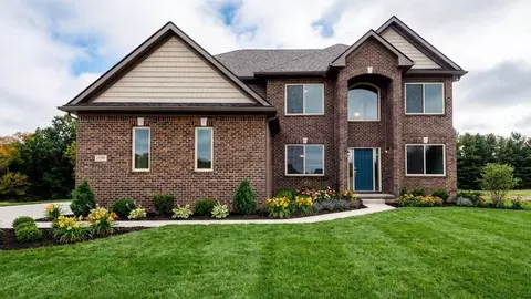 Exterior - 930 E Drahner Rd, Oxford, MI 48371 photo 6 of 6