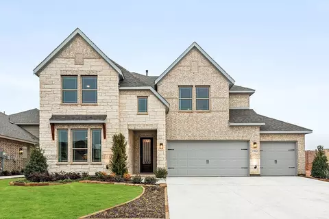 Exterior - 1940 Silverleaf Dr, Glenn Heights, TX 75154 photo 5 of 10
