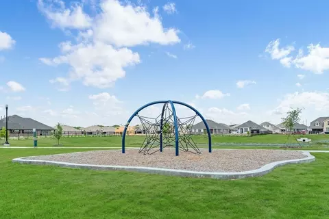 View/Area - 1940 Silverleaf Dr, Glenn Heights, TX 75154 photo 4 of 13