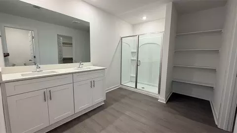 Bath - 504 S Cherry St, Beebe, AR 72012 photo 1 of 5