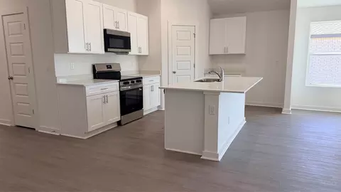 Kitchen - 504 S Cherry St, Beebe, AR 72012 photo 1 of 5