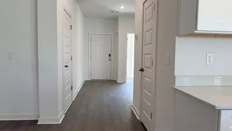 Entry Way - 504 S Cherry St, Beebe, AR 72012 photo 2 of 4