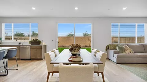 Dining - 1013 Shasta Way W, Madera, CA 93636 photo 2 of 2