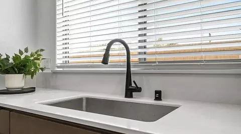 Kitchen - 1013 Shasta Way W, Madera, CA 93636 photo 3 of 4