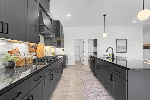 Kitchen - 2901 E Liberty Pl, Broken Arrow, OK 74014 photo 12 of 13