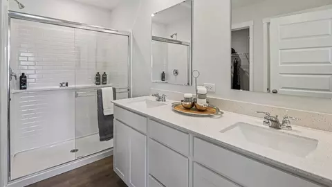 Bath - 962 Amethyst Ln, Montgomery, IL 60538 photo 3 of 6