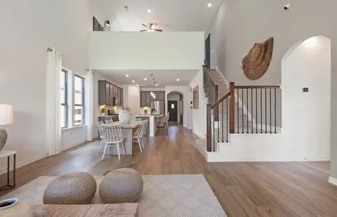 Entry Way - 16418 Cedarveil Ct, Conroe, TX 77302 photo 2 of 3