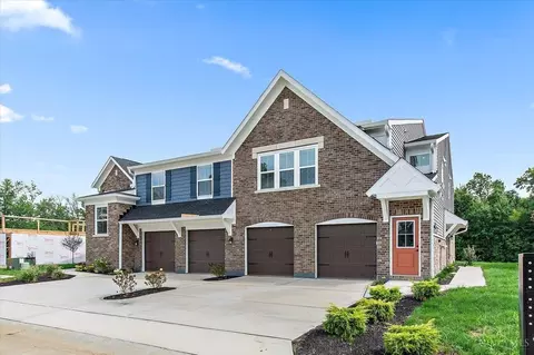 5892 Parkview Ln UNIT 204, Milford, OH 45150