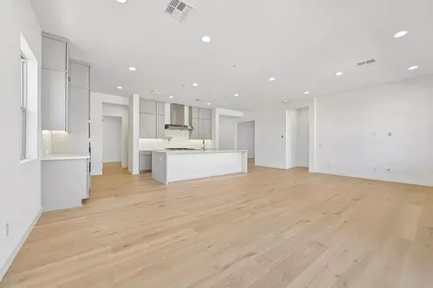 Living - 10424 E Unity Ave, Mesa, AZ 85212 photo 1 of 4