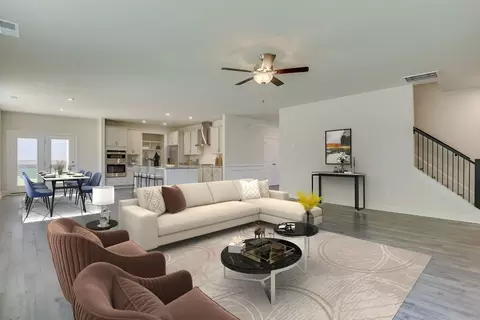 Living - 3360 Riders Dr, Sumter, SC 29150 photo 2 of 9