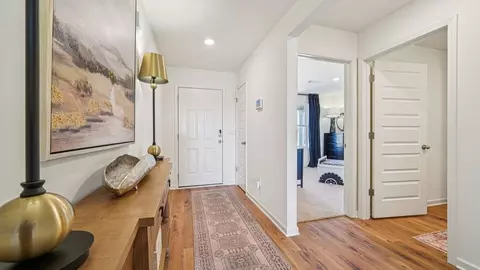 Entry Way - 1734 Dixon Cir, Mount Olive, AL 35117 photo 1 of 3