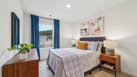 Bedroom - 1734 Dixon Cir, Mount Olive, AL 35117 photo 10 of 12