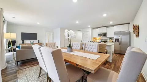 Dining - 1734 Dixon Cir, Mount Olive, AL 35117 photo 3 of 4