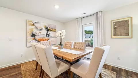 Dining - 1734 Dixon Cir, Mount Olive, AL 35117 photo 4 of 4