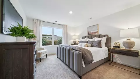 Bedroom - 1734 Dixon Cir, Mount Olive, AL 35117 photo 3 of 12