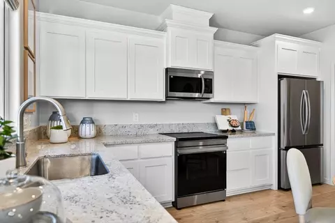 Kitchen - 3920 Switchgrass Rd, Placer One, CA 95747 photo 1 of 15
