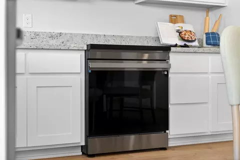 Kitchen - 3920 Switchgrass Rd, Placer One, CA 95747 photo 7 of 15