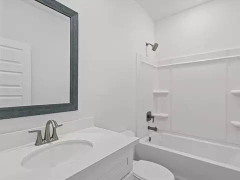 10476 Landon Meadows Dr, Gulfport, MS 39503