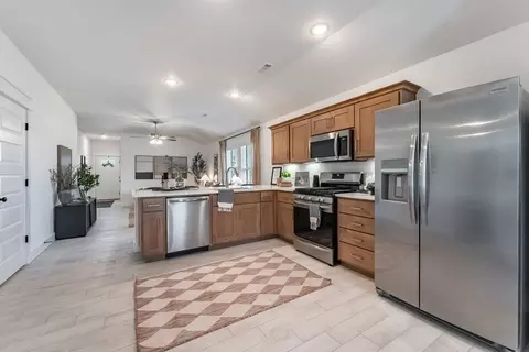 Kitchen - 905 W Pebblebrooke Dr, Ozark, MO 65721 photo 2 of 12