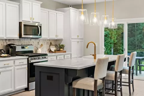 Kitchen - 218 Prosperous Path, Locust, NC 28097 photo 2 of 5