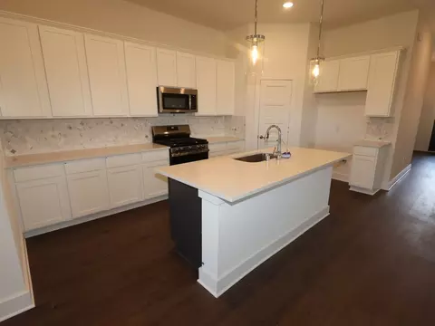 2119 Lone Bronco Blvd, Rosenberg, TX 77471