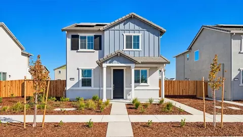 2083 Delta Cove Dr, Sacramento, CA 95832