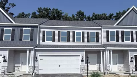 3202 Maple Crest Ct, Butler, PA 16001