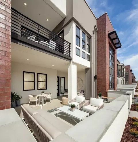 Exterior - 107 10th St, Marina, CA 93933 photo 1 of 13