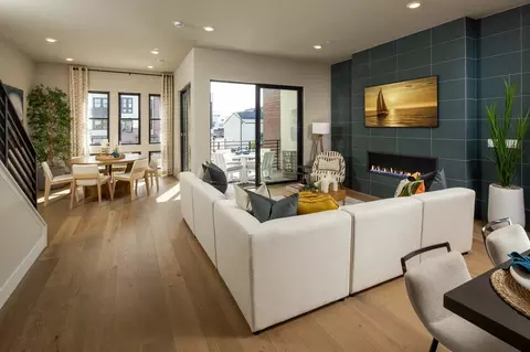 Living - 107 10th St, Marina, CA 93933 photo 3 of 6