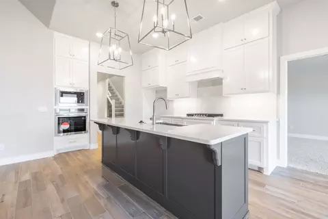 Kitchen - 2800 Heather Hvn, Moore, OK 73160 photo 6 of 12