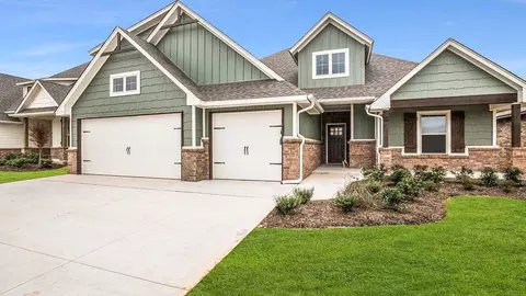Exterior - 2800 Heather Hvn, Moore, OK 73160 photo 5 of 38
