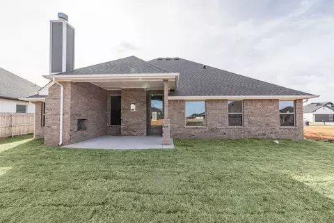 Exterior - 2800 Heather Hvn, Moore, OK 73160 photo 31 of 38