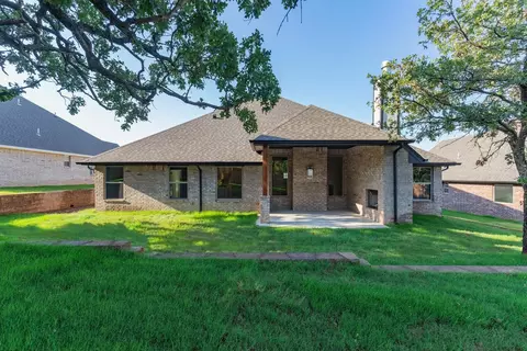 Exterior - 2800 Heather Hvn, Moore, OK 73160 photo 27 of 38
