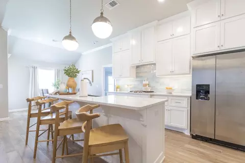 Kitchen - 2800 Heather Hvn, Moore, OK 73160 photo 1 of 12