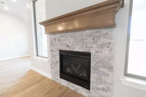 Living - 2800 Heather Hvn, Moore, OK 73160 photo 8 of 13