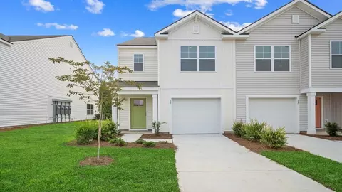 106 Lakeside Ln, Rincon, GA 31326