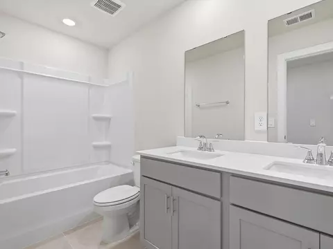 Bath - 1545 Switchback Cir, Moore, SC 29369 photo 4 of 4