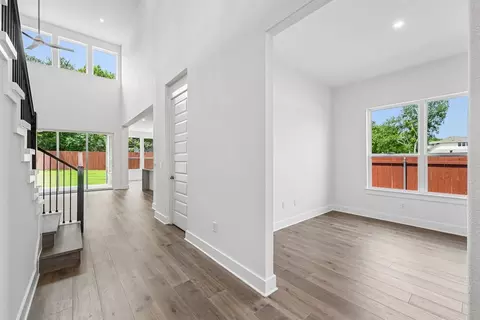 Entry Way - 122 Alvin Dr, Buda, TX 78610 photo 4 of 7