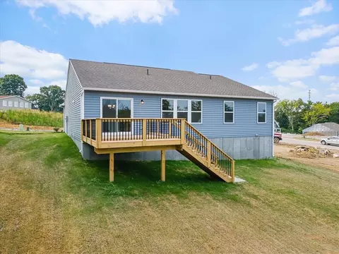 Exterior - 718 Willow Green Dr, Independence, KY 41051 photo 4 of 13