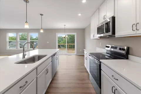 Kitchen - 718 Willow Green Dr, Independence, KY 41051 photo 3 of 6